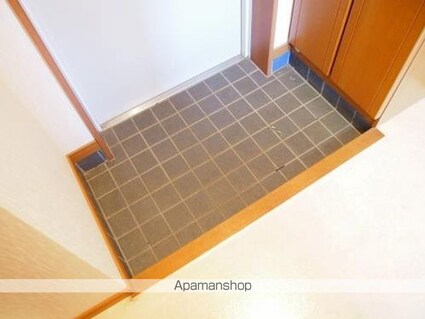 ブリリアンヒルズ　Ｌ１[1R/37.75m2]の玄関