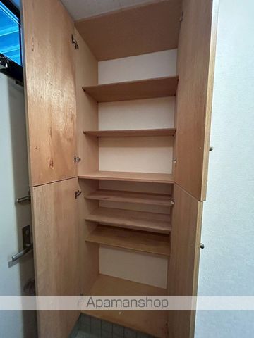 プレキャトランの内装写真