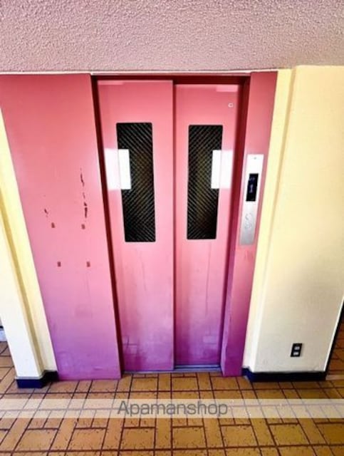 和歌山県和歌山市新中通２丁目[1R/25.42m2]の共用部1