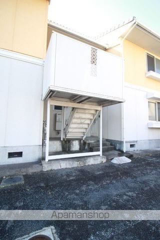パークサイド新福A棟の玄関写真