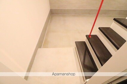 横田ベースＲ１６[1R/50.08m2]の玄関