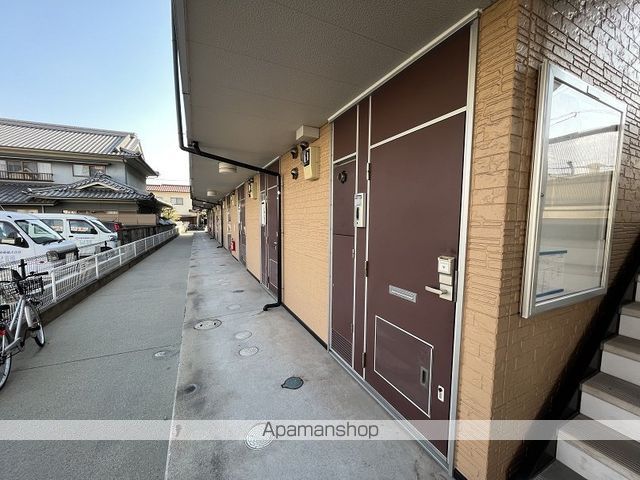レオパレス秀の玄関写真