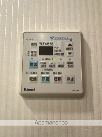 ロイヤルガーデン中山下の内装写真