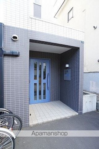 プレシャスハイム発寒南の玄関写真