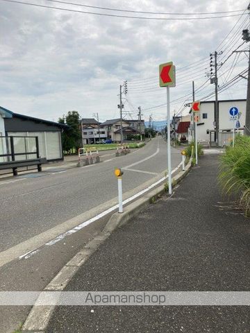 メゾンニューアールの周辺写真