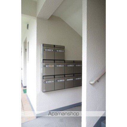 磯子台パークハイツ１２号棟[3LDK/81.6m2]の共用部