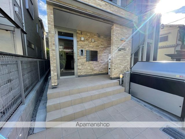 シャルマン昭和町の玄関写真