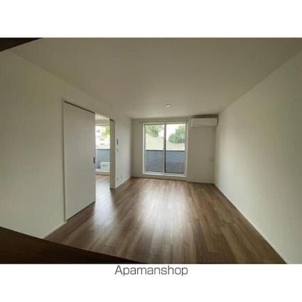 メゾンＫ[1LDK/40.36m2]のリビング・居間2