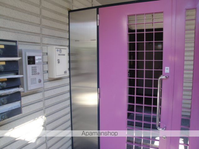 レフティー岡東の玄関写真