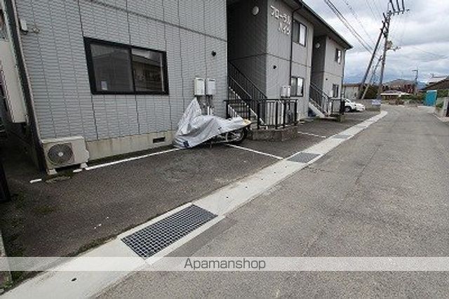フローラルハイツの周辺写真
