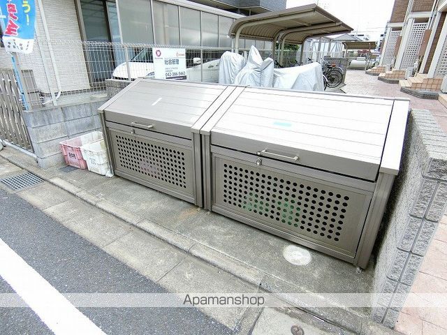 【府中市西府町のアパートの写真】