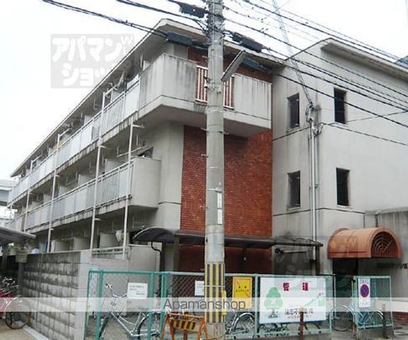 長谷川マンションの外観写真