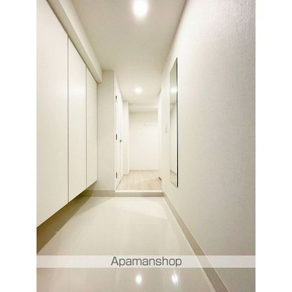 オーキッドレジデンス渋谷富ヶ谷[3LDK/68.86m2]の玄関