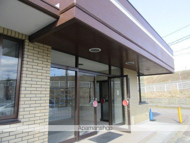 マンション平和の玄関写真