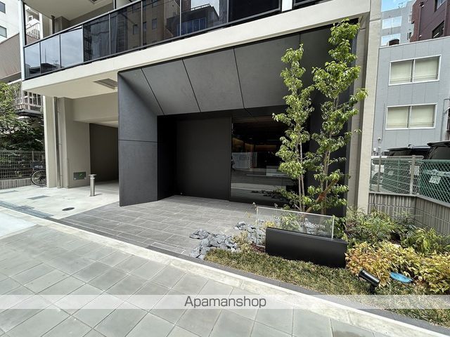 シーズンフラッツ SHIN−OSAKA SOUTHの玄関写真