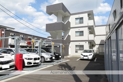 クレール[1LDK/33.85m2]の駐車場