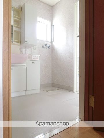 浜松市中央区 2階建 築26年の内装写真