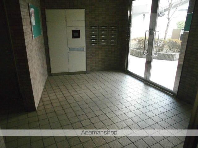 レジデンス赤阪の玄関写真