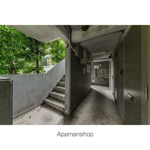 フィオーレ古出来の玄関写真