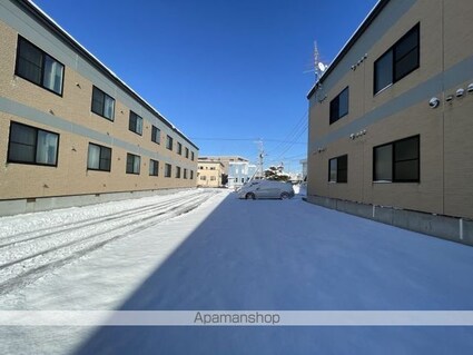 レオパレスＧｌａｄｎｅｓｓ　Ⅱ[1K/23.18m2]の駐車場