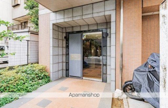 ブライズ森下リベラの玄関写真