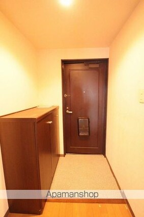 ヴィラ・クレドール[3LDK/67.1m2]の玄関