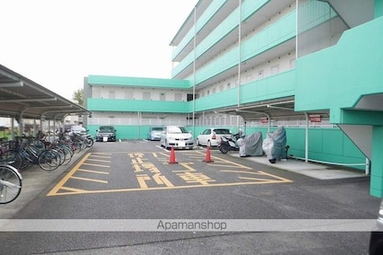 ソレイユ戸田[1K/20.16m2]の駐車場1