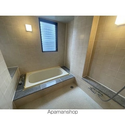 東京都中野区新井１丁目[3SLDK/158.44m2]のバス