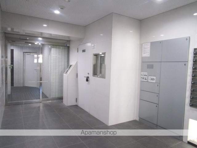 グランフォース東高円寺の玄関写真