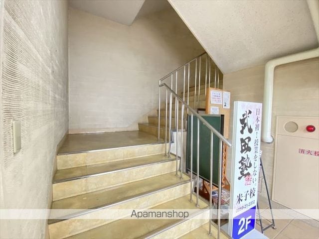 東町ビルの玄関写真