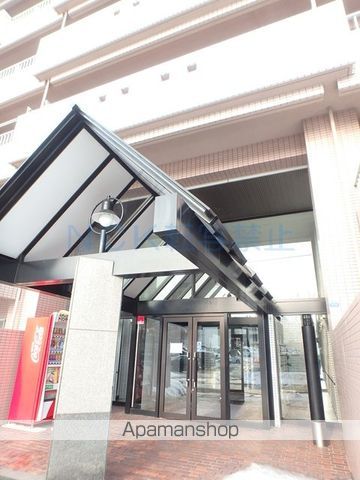 111松井ビルの玄関写真