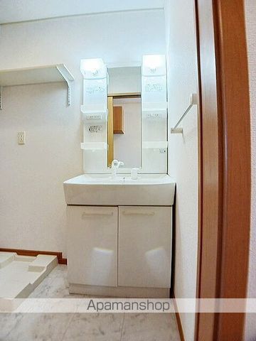レジデンス稲富 Bの内装写真