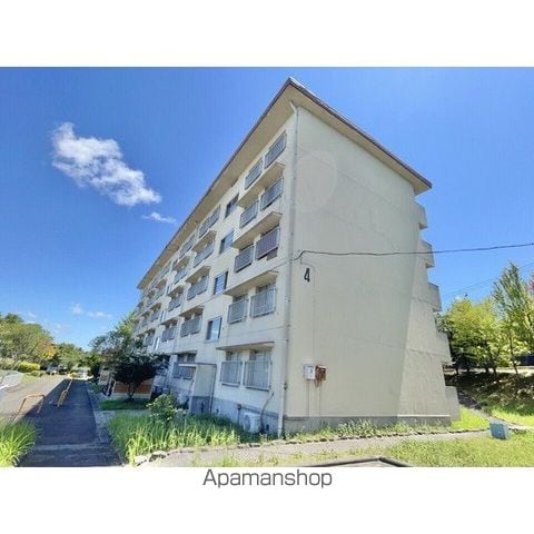 仙台中山団地4号棟の外観写真