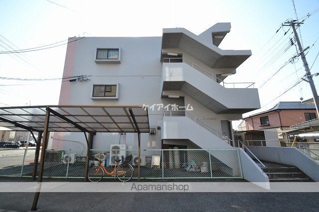 さつきマンションの外観写真