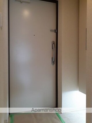 ゴールデン　ソレイル[1K/27.84m2]の玄関