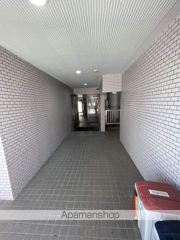 長井マンションの玄関写真