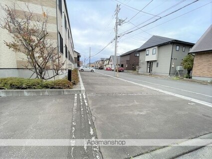 レオパレスタウンコート石川Ⅲ[1K/23.18m2]の駐車場