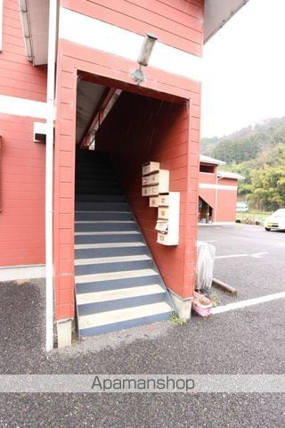 ヴィラハイツ森本の玄関写真