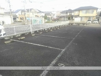 レオパレス慶弐番館[1K/22.35m2]の駐車場