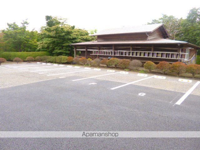 東京都立川市栄町３丁目[1LDK/49.64m2]の駐車場