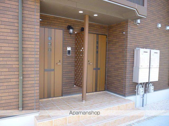 グラン レジデンス Aの玄関写真
