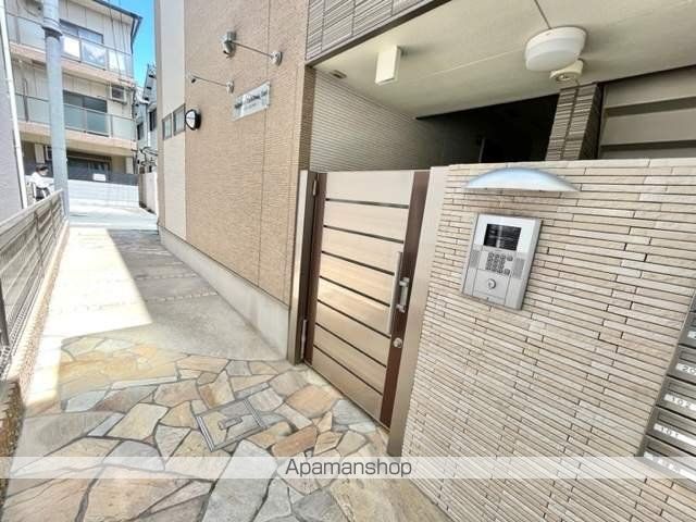 フジパレス立花EASTの玄関写真