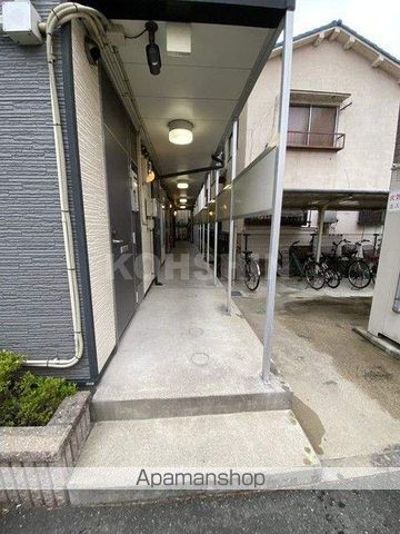 レオパレス向陵西の玄関写真