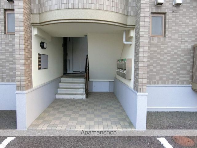 ガーデンパレスの玄関写真