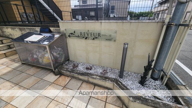 リヴェールの玄関写真
