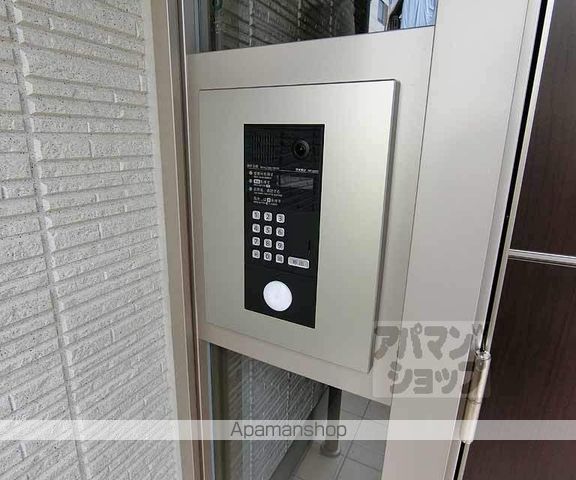 シャーメゾン中御門の玄関写真