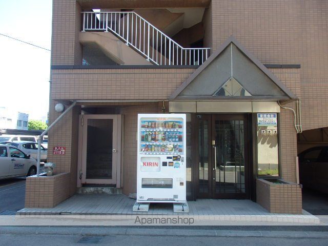 メープル円山の玄関写真
