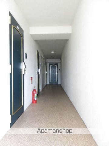 英和マンション龍禅寺の玄関写真