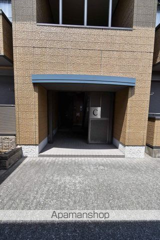 DAIKENN浜寺南町C棟の玄関写真