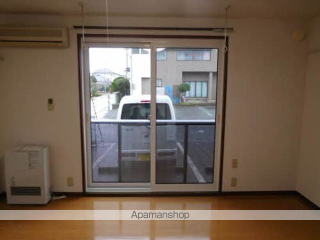レジアスの内装写真